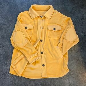 Pretty and yellow ✨super adorable jacket!!